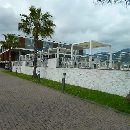 Casa Vacanze Baia Del Capitano Vakantiehuis La Spezia