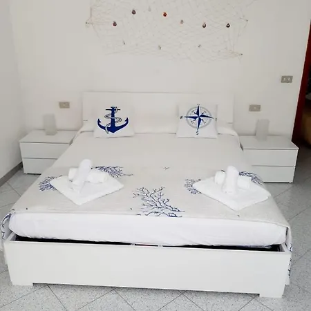 Holiday home Casa Vacanze Baia Del Capitano